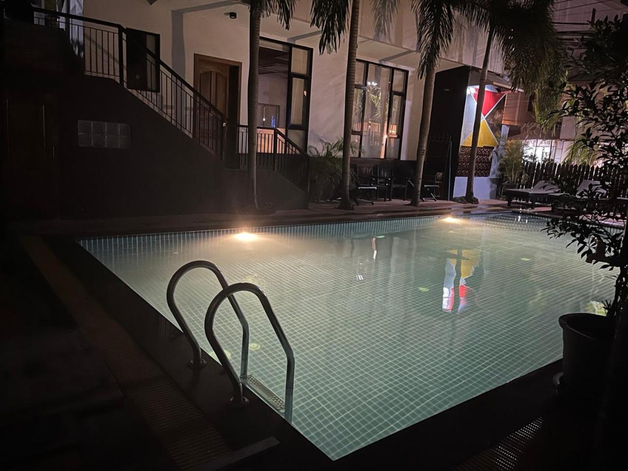 White Monkey Hotel Siem Reap Luaran gambar