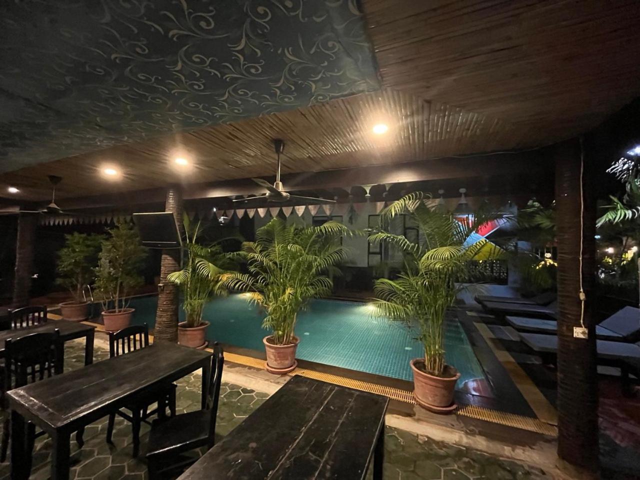 White Monkey Hotel Siem Reap Bilik gambar