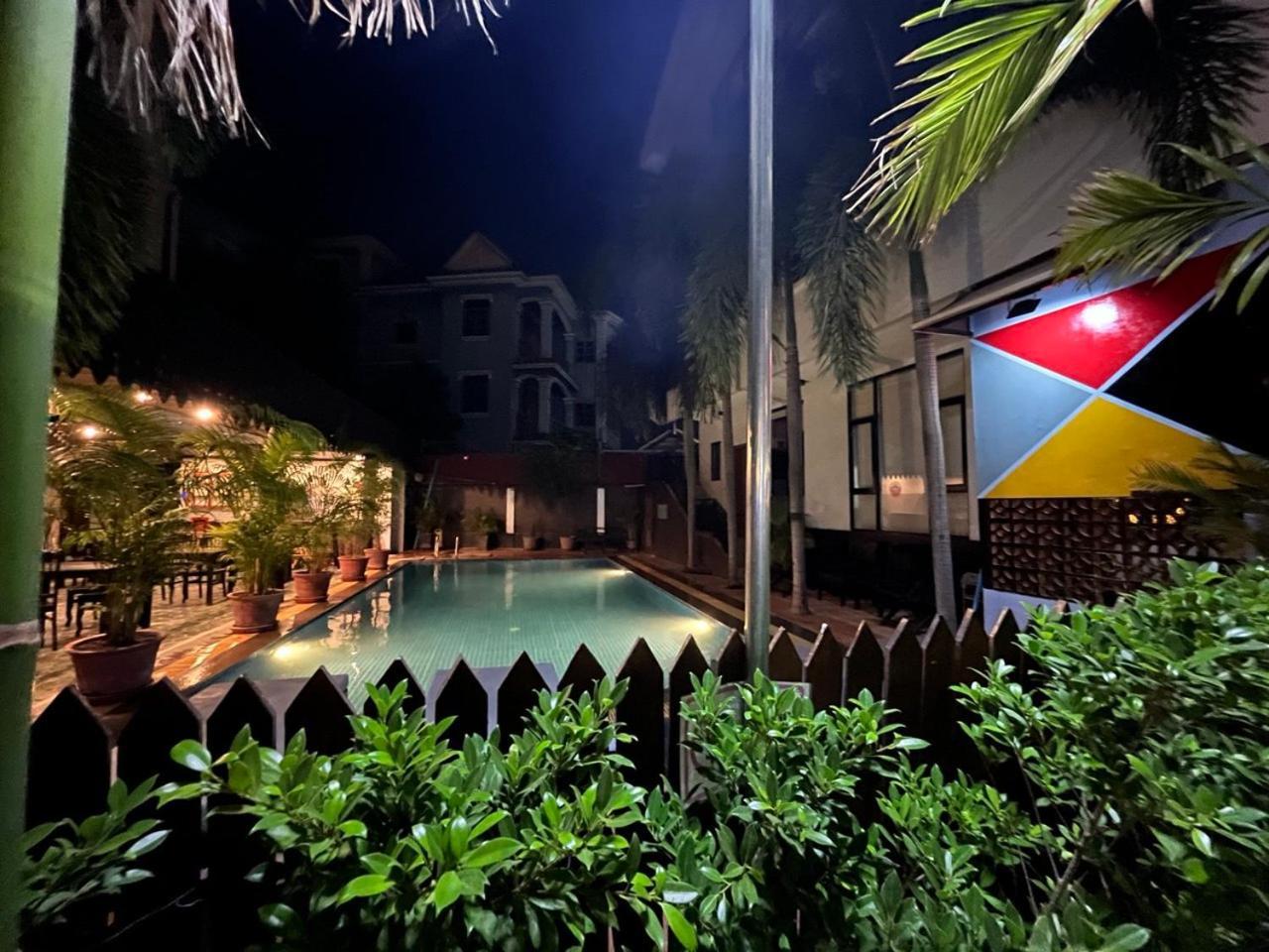 White Monkey Hotel Siem Reap Luaran gambar