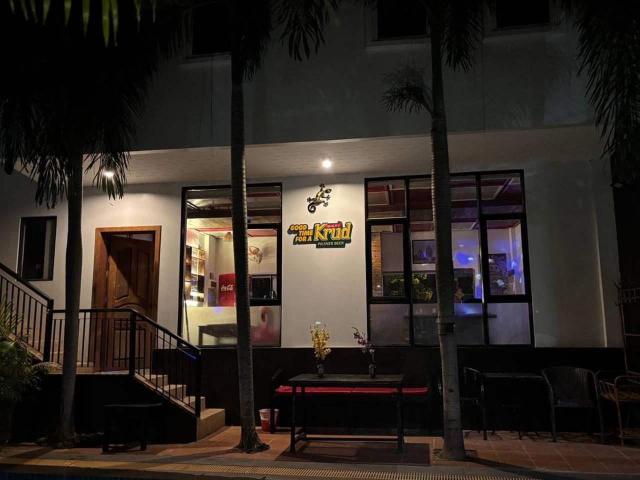 White Monkey Hotel Siem Reap Luaran gambar
