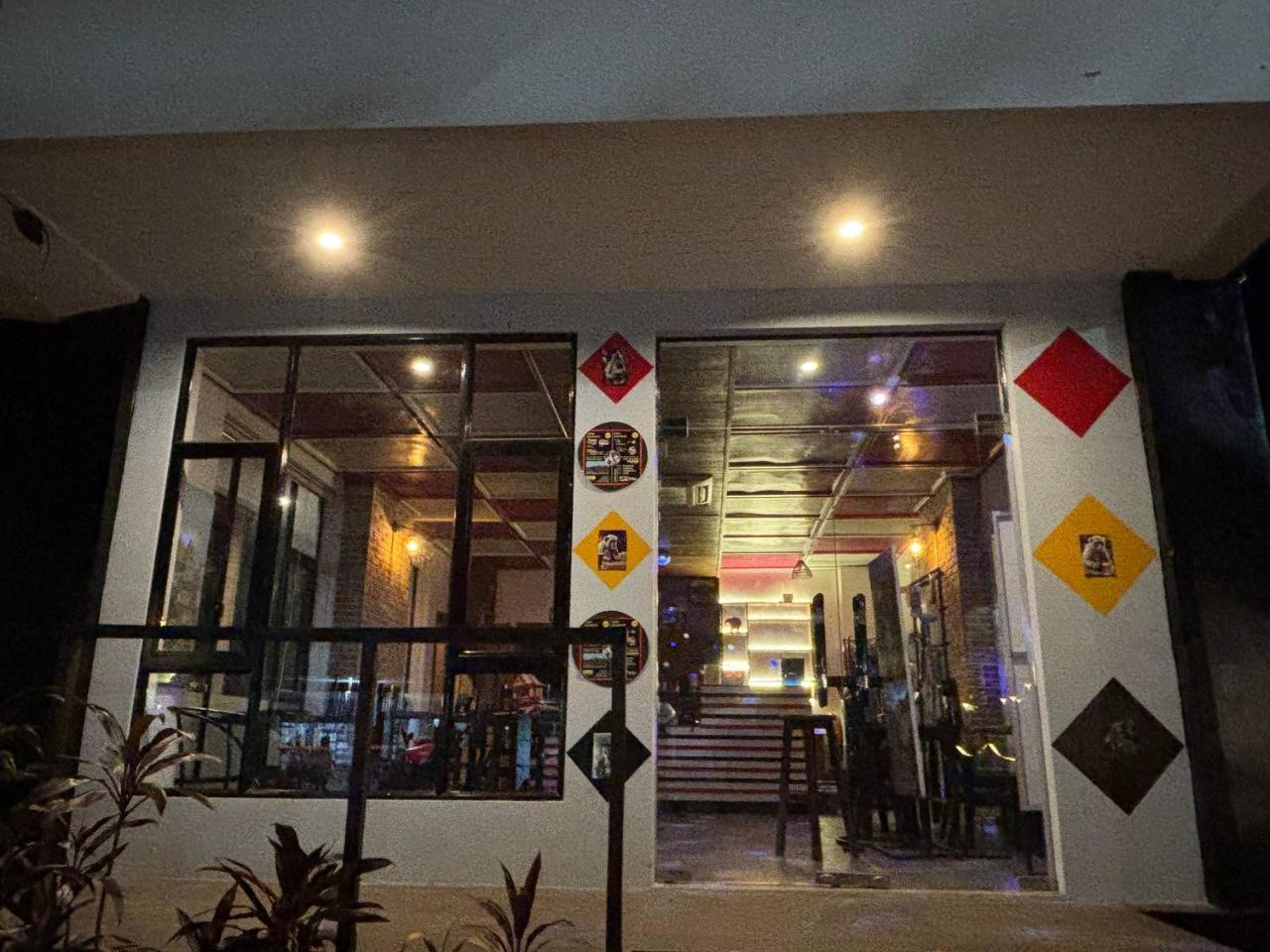 White Monkey Hotel Siem Reap Luaran gambar
