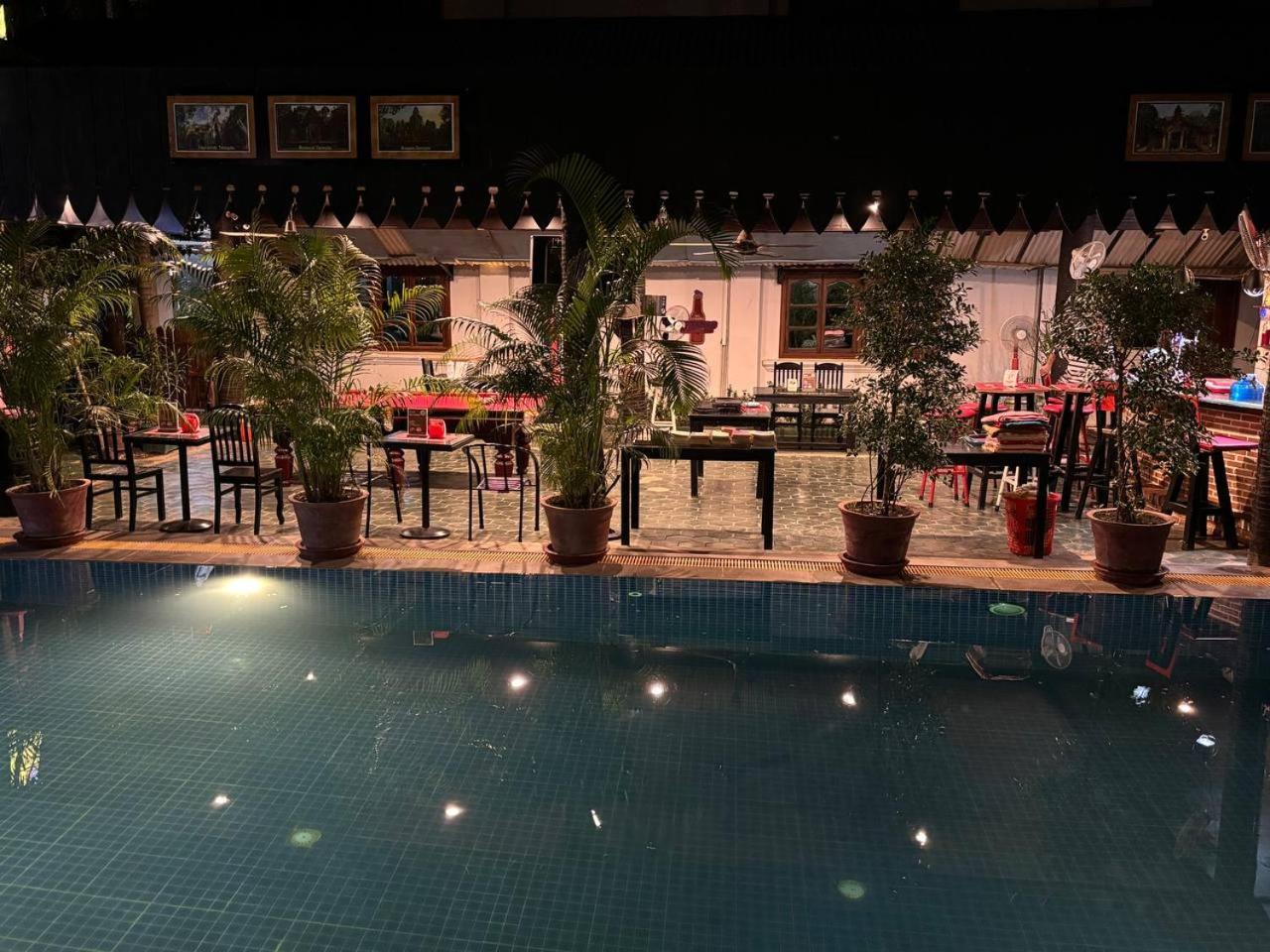 White Monkey Hotel Siem Reap Luaran gambar